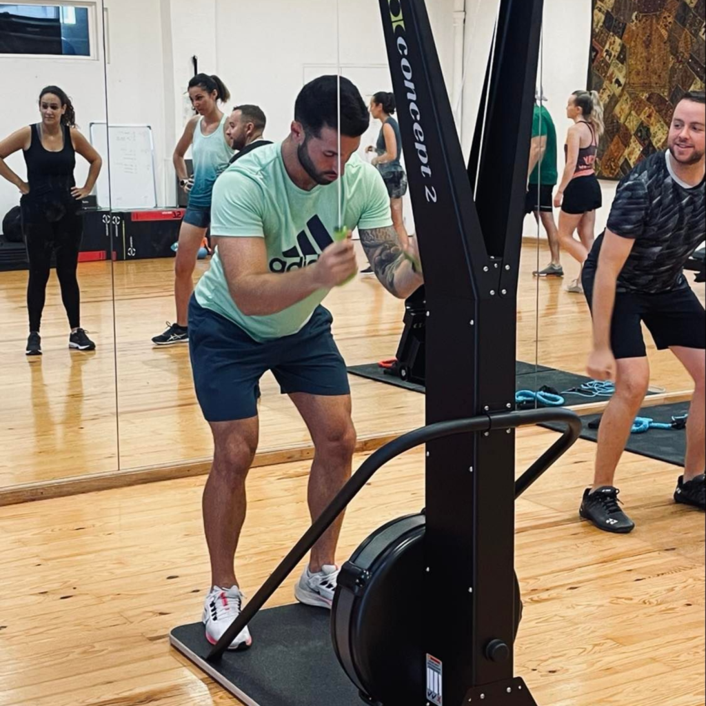 photo-coach-sportif-machine-demonstration